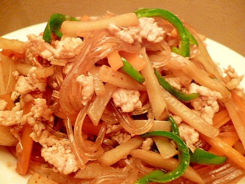 もっちり♪マロニーと鶏ひき肉のエスニック炒め